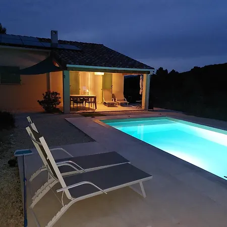 בית נופש New With Heated Pool In Natural Zone In ברז'אק